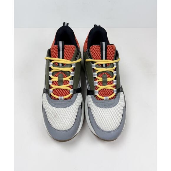 Athletic_Shoes